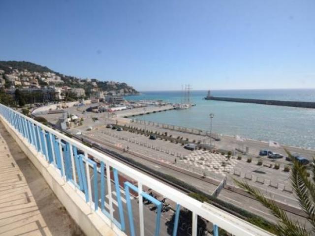 Пентхаус на первой линии, Ницца