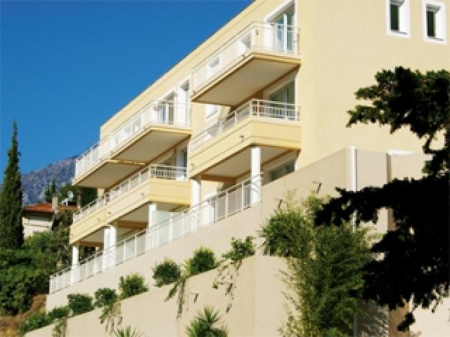 Жилой комплекс в Ментона Жилой комплекс в Ментона, вид на фасад