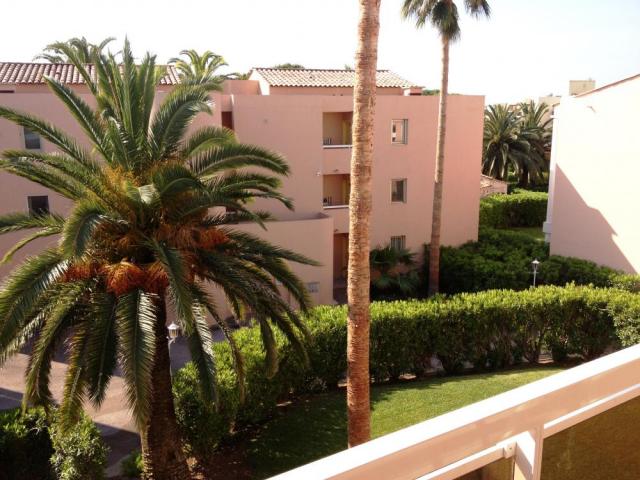 Комплекс в Гольф Жуане Фасад комплекса в Гольф Жуане