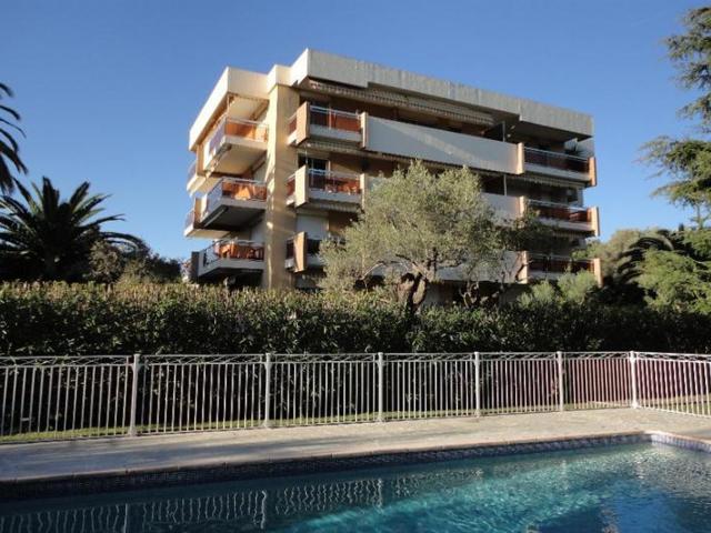 Апартамент в небольшом комплексе Апартамент в небольшом комплексе