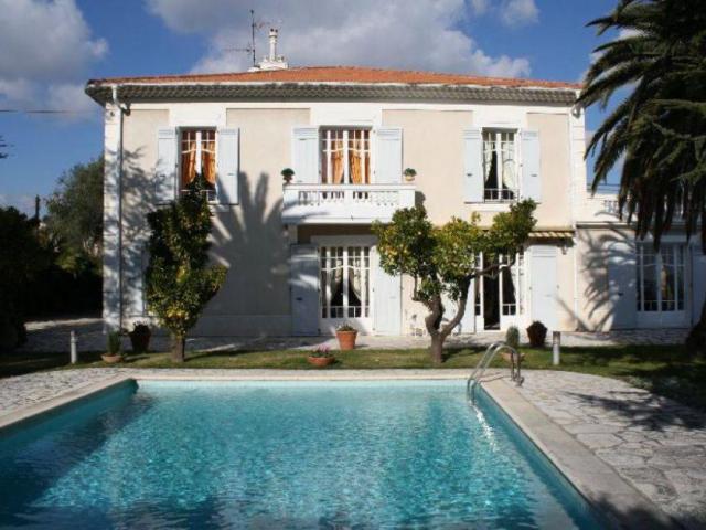 Продажа особняка 19 в. в Ницце