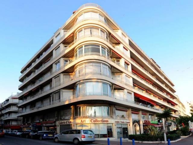 Апартамент в семиэтажном здании