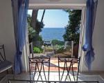 Вид на море из столовой виллы